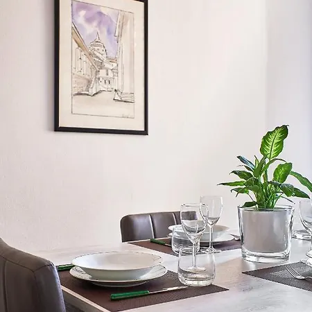 Alexander House - Unbeatable Price! Appartement